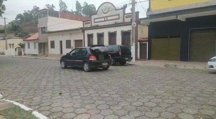 Carro de som parabeniza novo milionário que faturou R$ 2,2 milhões a Lotofácil em MG Carro de som parabeniza novo milionário que faturou R$ 2,2 milhões a Lotofácil em MG