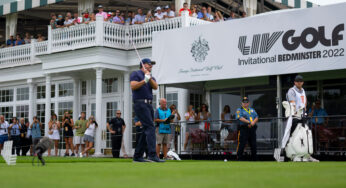 Em um evento de golfe LIV, multidões finas e um início tenso