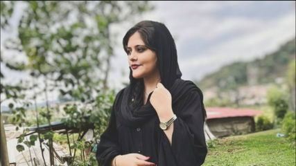 Morte de jovem revolta iranianos: Mahsa Amini tinha sido detida por não se vestir corretamente