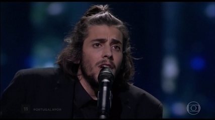 Cantor português Salvador Sobral espera por transplante de coração