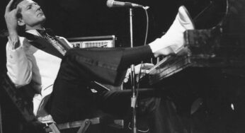 Jerry Lee Lewis, lenda do rock, morre aos 87 anos