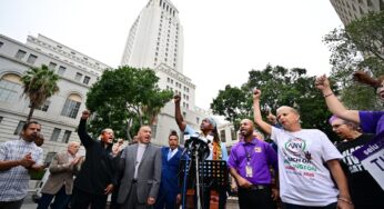 Após comentários racistas contra negros e mexicanos, presidente da Câmara de Los Angeles se afasta | Mundo