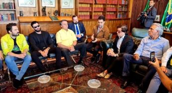 Candidato à reeleição, Bolsonaro se reúne com cantores sertanejos em Brasília | Eleições 2022 no Distrito Federal