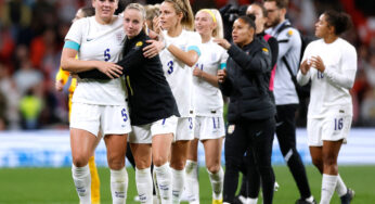 Inglaterra vence a seleção feminina de futebol dos EUA, encerrando uma sequência de vitórias