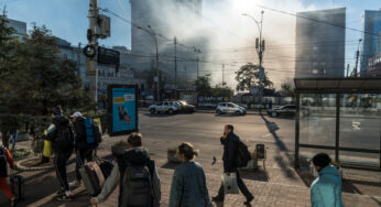 Kyiv resiliente remenda após ataques, mas algumas coisas não podem ser corrigidas