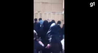 Meninas iranianas tiram o véu e se manifestam contra o regime do país | Mundo