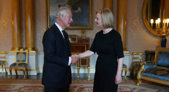 Para o rei Charles, a renúncia de Liz Truss apresenta um teste inicial