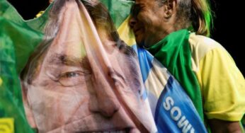 Reconhecimento da derrota de Bolsonaro por aliados foi grande diferença com eleição nos EUA, diz Levitsky | Política