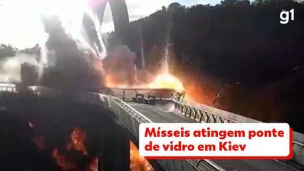 Mísseis atingem ponte de vidro em Kiev