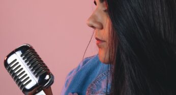 Yasmin Santos lança single com sucesso sertanejo que firmou Chitãozinho & Xororó há 40 anos | Blog do Mauro Ferreira
