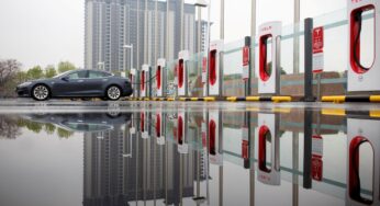 Tesla diz que irá ajudar polícia chinesa a investigar acidente causado por veículo da montadora