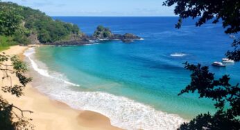 Praia do Sancho, em Pernambuco, é a melhor do Brasil, diz pesquisa; veja ranking