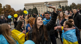 Em meio à alegria em Kherson, um desastre humanitário se aproxima