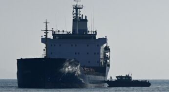 Mais três navios de grãos partiram da Ucrânia em meio a questões sobre sua segurança.