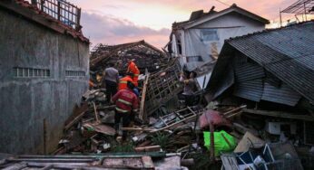 Seu briefing de terça-feira: terremoto mortal na Indonésia
