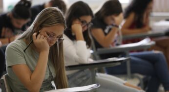 Unicamp mantém ‘tabu’ de prova nunca gabaritada e classifica para 2ª fase estudante que deixou de responder às questões; entenda | Educação