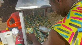 Vendedor faz sucesso com pipoca nas cores do Brasil: ‘no primeiro jogo deu pra tirar uns R$ 800’ | Piauí