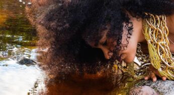 Mariene de Castro reverbera 'Canto para Ogum', de Teresa Cristina, em single que sai em janeiro