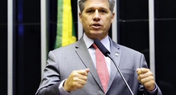 Governo estuda medida para incentivar prefeitos a cumprirem regra de compra de pequenos agricultores, diz ministro Paulo Teixeira | Agronegócios