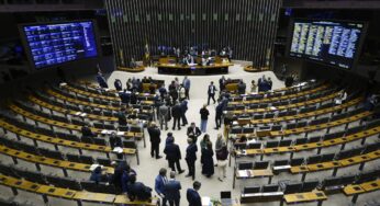 Congresso derruba veto de Bolsonaro e obriga União a compensar estados com recursos para saúde e educação | Política
