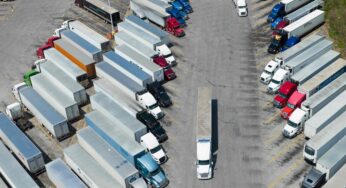 EPA aperta regras sobre poluição de vans, ônibus e caminhões