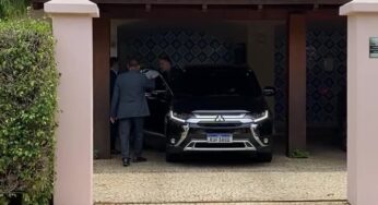Em Brasília para cuidar da transição de governo, Lula visita ex-presidente Sarney