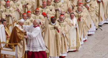 Muito antes de ser papa, o homem que se tornou Bento XVI era uma figura central na Igreja.