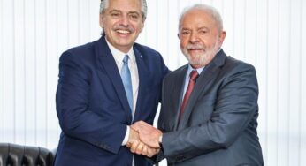 Presidente da Argentina diz que ausência do Brasil em fóruns foi 'evidente' e que fortalecerá laço entre países