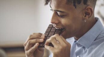 Por que é tão boa a sensação de comer chocolate, segundo cientistas