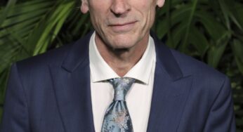 Ator Julian Sands, de 'Uma janela para o amor', está desaparecido após fazer trilha em montanha na Califórnia