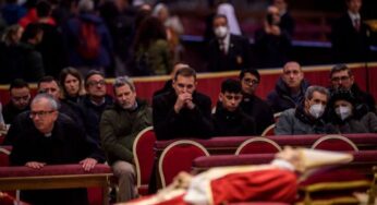 3 razões pelas quais funeral do papa Bento 16 é inédito | Mundo