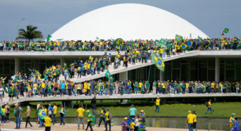 Apoiadores de Bolsonaro fazem cerco à capital do Brasil