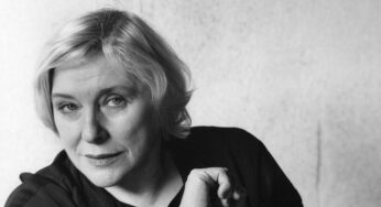 Fay Weldon, romancista britânica que desafiou a ortodoxia feminista, morre aos 91 anos