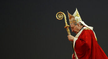 George Pell, cardeal cuja condenação por abuso foi revogada, morre aos 81 anos