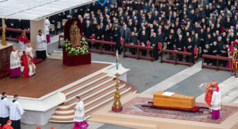 Igreja deixa Bento descansar, se não suas divisões