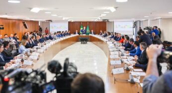 Lula e governadores divulgam carta em defesa da democracia: 'Valor inegociável'