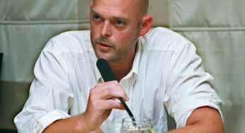 Nate Thayer, repórter ousado que entrevistou Pol Pot, morre aos 62 anos