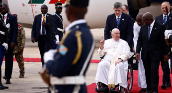 Papa Francisco chega ao Congo, onde convergem todas as suas prioridades