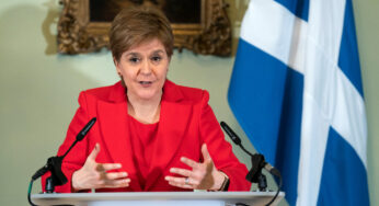 Líder da Escócia, Nicola Sturgeon diz que vai renunciar: atualizações ao vivo