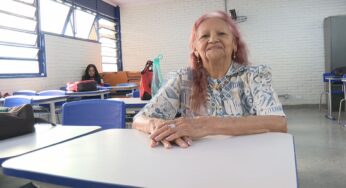 'Vovó estudante': aposentada de 88 anos é considerada a aluna mais velha do ensino básico em Brasília