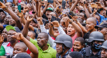 Nas eleições presidenciais da Nigéria, uma rara chance de virar a esquina