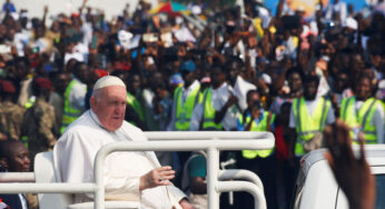 Papa Francisco, na África, pede o fim do ciclo de violência no Congo