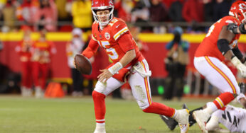 Patrick Mahomes ganha o segundo prêmio NFL MVP como quarterback guard muda