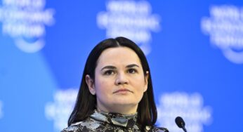 Belarus condena líder da oposição exilado a 15 anos de prisão