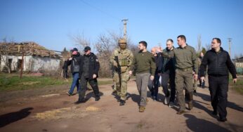 Enquanto Zelensky visita Kherson, o Banco Mundial diz que a Ucrânia precisa de US$ 411 bilhões para reconstruir