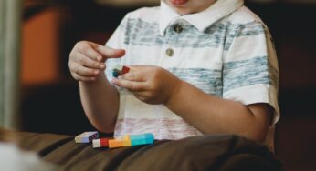 1 a cada 36 crianças tem autismo, diz CDC; entenda por que número de casos aumentou tanto nas últimas décadas | Educação