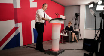 Keir Starmer está silenciosamente dobrando o Partido Trabalhista do Reino Unido à sua vontade
