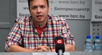 Ativista da oposição na Bielorrússia cujo voo foi forçado a descer é condenado a 8 anos