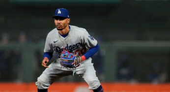 Por que Mookie Betts está jogando como shortstop para os Dodgers?