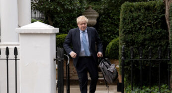 Governo do Reino Unido se recusa a fornecer textos de Boris Johnson para inquérito Covid